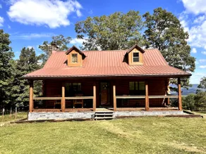 Whitetail Hollow Cabin - Image 2