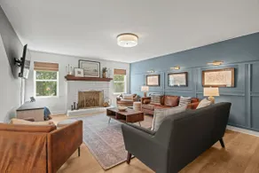 Upscale 4/3 Greer Retreat w/ Fire Pit 5 min to DT - Image 3