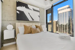 Tribeca St. Suite • Stunning DT Views • Beltline - Image 2
