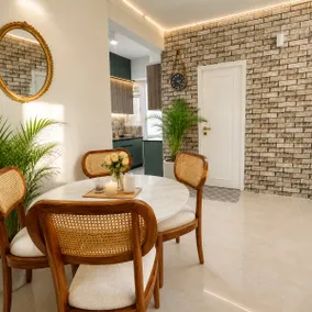 5* Luxury 2BHK- Jacuzzi, near metro, Serene Stay - Image 5