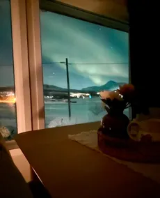 Idyllic location| Spectacular views| Northern Lights - Image 3