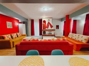 Spacious 2BR • 2 Baths • Near Old Town • 8 Guests - Image 3