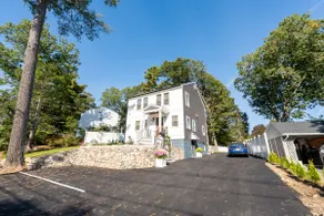 Elegant 4BR Home Yard 4 Parking in Dedham - Image 2