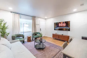 Designer Living Pet-Friendly UNR 2BR 1BA - Image 3
