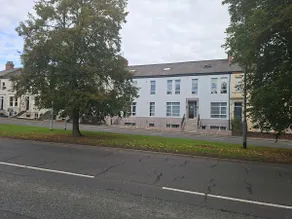 Quiet 2 bedroom flat in Darlington with free parking, wi-fi and more - Image 2