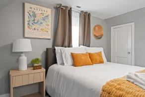 River City Haven: 10‑Person Richmond Home - Image 3