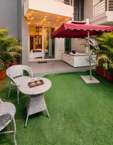 Aura Abode with private garden - Image 5