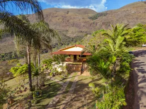 Yellow House Carcará with Hydro and Panoramic View - Image 2