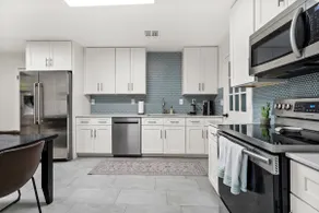 Cozy Renovated Home in Owasso’s Redbud District - Image 3