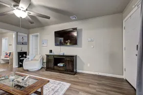 Enid needs a Beach! House! Comfy & Clean!FST WiFi - Image 5