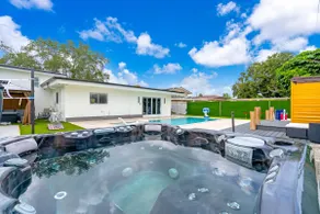 Miami Resort Villa - Volleyball - Jacuzzi - Sauna - Image 4