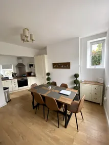 Northcliffe - Stylish Stone Cottage - Spa Bath - Peak Views - Image 4