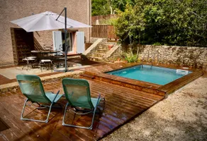 House with pool in the heart of Provence - Image 2