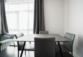 Spacious Flat Near to Barnet Hospital - Image 2