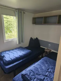 Cozy mobile home with covered terrace - Image 5
