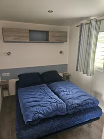 Cozy mobile home with covered terrace - Image 4
