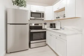 1/1 Relaxing Retreat in Sunny Bonita Springs - Image 2