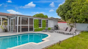 Luxe Coastal Escape Water Front - Heated pool - Image 3