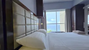 09 Brandnew Lux. 2 BR Condo-plage + 5 piscines - wow vue sur la mer Chambre / salon - Image 2