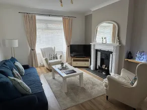 Cosy 3br near clwydian range& Chester with hot tub - Image 2