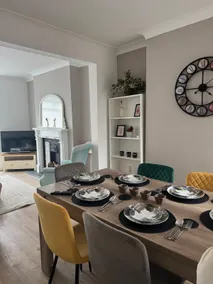 Cosy 3br near clwydian range& Chester with hot tub - Image 3
