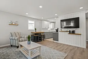 Spacious 4BR Home Near Hospitals • FREE Parking - Image 3
