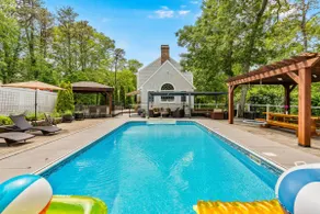 Cape Cod Luxury Escape: Pool, Fire Pit & Family - Image 2