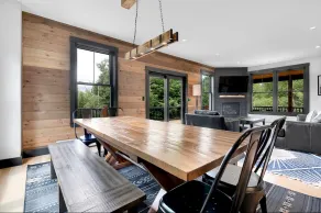 Cozy & Modern Ski House/hot tub/ bunks/sleeps 16+ - Image 4