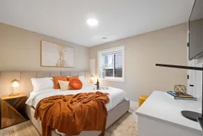 Cute, Clean, Modern Suite in a House - Great Area! - Image 3