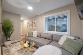 Cute, Clean, Modern Suite in a House - Great Area! - Image 4