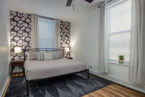 Downtown Apt - Steps from sushi and pizza! - Image 2