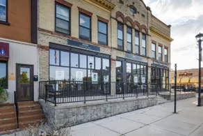 Downtown Apt - Steps from sushi and pizza! - Image 4