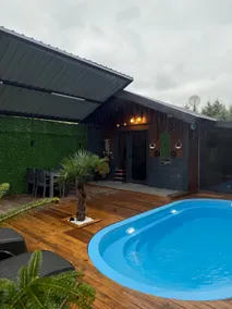 Heated pool and jacuzzi/Yeşilköy Accommodation - Image 4
