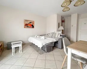Terrace, Private Parking, Lake & Mountain View - Image 3