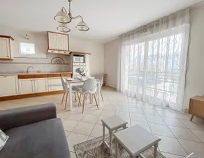 Terrace, Private Parking, Lake & Mountain View - Image 2