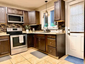 Spacious 4BR Home Minutes from Downtown Hartford - Image 4