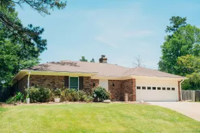 Newly Renovated Home in Jackson w/ 2 Car Garage - Image 2
