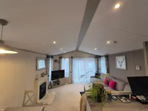 Charming 2 bed lodge in Beautiful Suffolk - Image 2