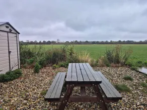 Charming 2 bed lodge in Beautiful Suffolk - Image 3