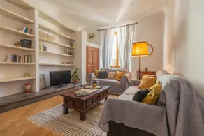 Cool Apt in lively area (Le Cure)next to downtown - Image 2