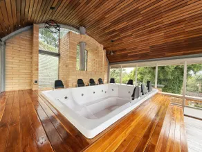 Spectacular El Tablazo estate with a pool-jacuzzi - Image 3
