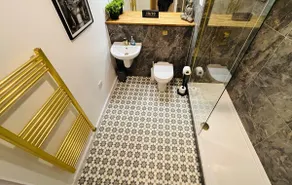 2 Bedroom City Centre garden flat with 1 Secure Parking space - Image 3