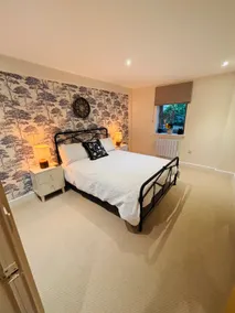 2 Bedroom City Centre garden flat with 1 Secure Parking space - Image 4