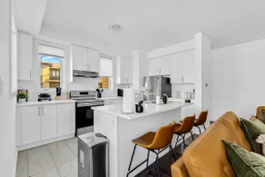 Exquisite Stoney Creek 3BR Home_QEW + Arenas - Image 4