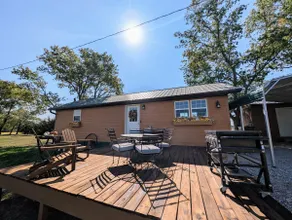 Cozy Remote 1BR Cabin w/ Stunning Views - Image 2