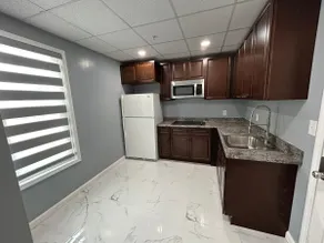 Niagara Heritage Apartments #2 - Image 4