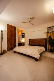 Spacious Suite Vasant Kunj near malls T3 - Image 5