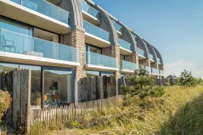 Inviting apartment with a garden - Image 5