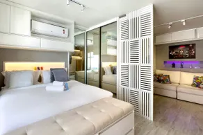 Boutique Apartment, Valet Parking, 24-hour Check-in - Image 3
