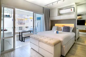 Boutique Apartment, Valet Parking, 24-hour Check-in - Image 2